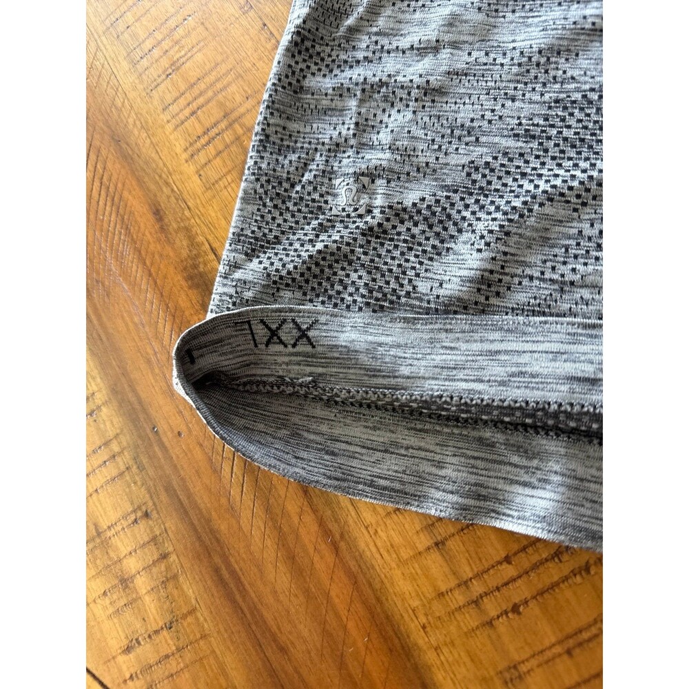 Lululemon Metal Vent Tech Short Sleeve Shirt Men’s XXL grey black camo NWT - Picture 11 of 11